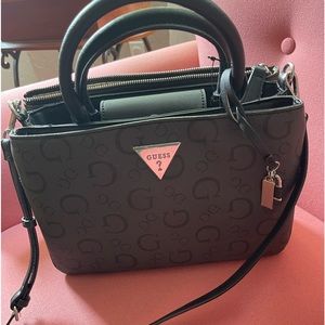 Guess purse